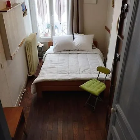 Bel 3p Montmartre-new!4pax *